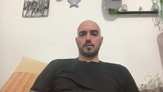 alessandromori91 online show from February 23, 2026, 8:20 pm