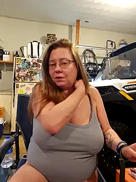 MsShelby40 online show from November 21, 2025, 5:45 pm