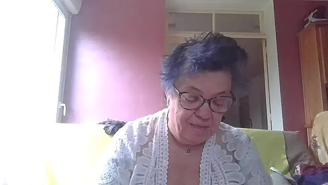 Snapshot of Vandeae44 chatting on January 18, 2026, 10:29 am Vandeae44 online show from January 18, 2026, 10:29 am