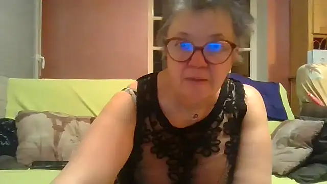 Vandeae44 online show from March 28, 2026, 8:21 pm