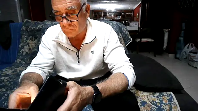 maduroguapo online show from April 3, 2026, 9:21 pm