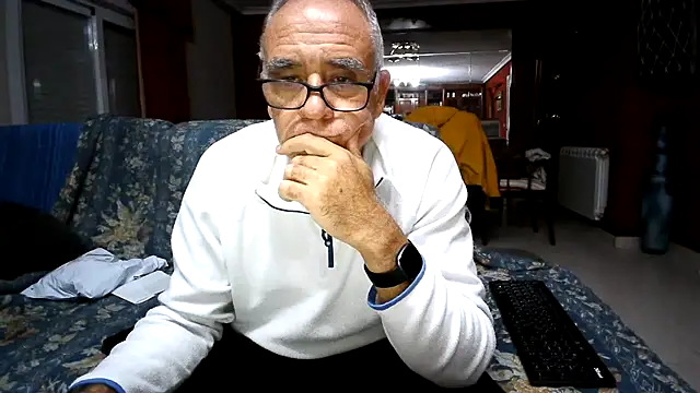 maduroguapo online show from December 4, 2025, 9:03 pm