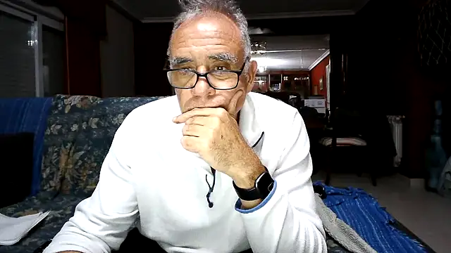 maduroguapo online show from April 4, 2026, 9:32 pm