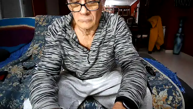 Snapshot of maduroguapo chatting on February 2, 2026, 9:47 pm maduroguapo online show from February 2, 2026, 9:47 pm