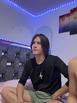 Snapshot of Alex_and_Fabian chatting on January 17, 2026, 4:49 am Alex and Fabian online show from January 17, 2026, 4:49 am