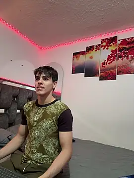 Snapshot of Alex_and_Fabian chatting on February 25, 2026, 5:40 am Alex and Fabian online show from February 25, 2026, 5:40 am