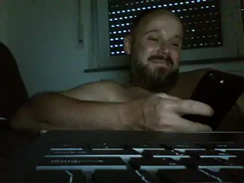 Snapshot of FROL83 chatting on June 23, 2026, 7:34 pm FROL83 online show from June 23, 2026, 7:34 pm