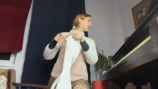 Snapshot of IngridMayer chatting on February 16, 2026, 6:17 pm IngridMayer online show from February 16, 2026, 6:17 pm