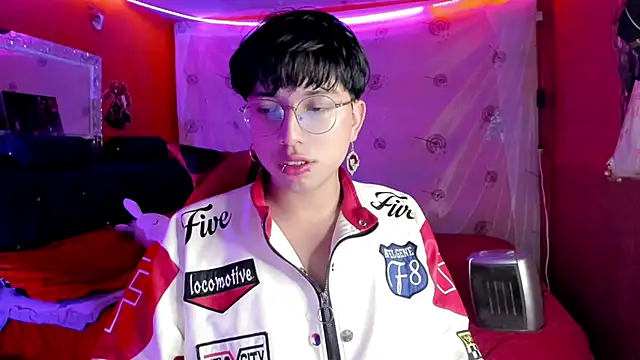 AnggelONfiree online show from September 23, 2025, 8:21 am