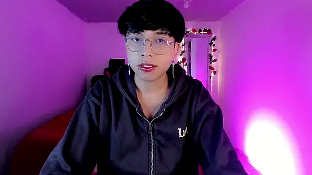 AnggelONfiree online show from December 3, 2025, 3:29 am