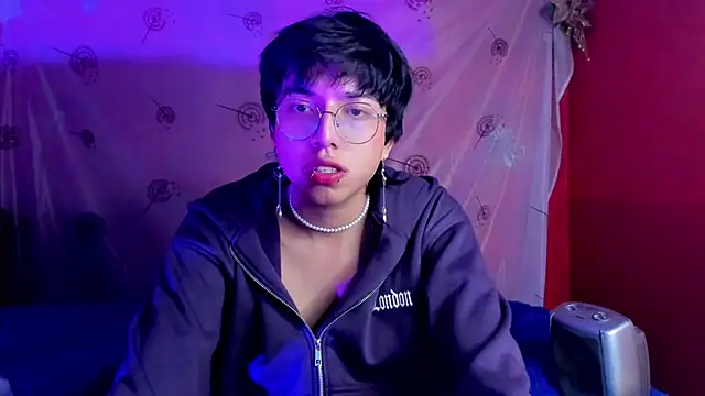 AnggelONfiree online show from February 8, 2025, 9:56 am