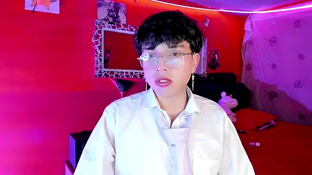 AnggelONfiree online show from October 3, 2025, 5:42 am