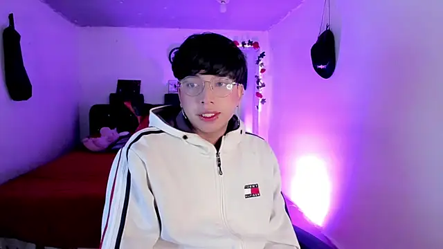 AnggelONfiree online show from January 8, 2026, 1:44 am