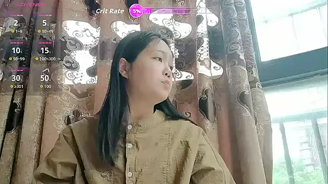 luoxuwen online show from April 12, 2026, 1:20 am