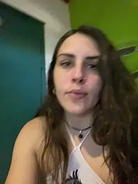 isadelasestrellas online show from May 19, 2026, 8:16 pm