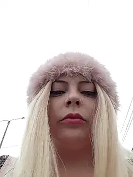 madelaine- online show from March 12, 2026, 7:07 pm