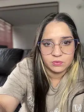 valentina jonnes1 online show from March 16, 2025, 9:47 pm