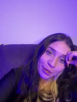 Snapshot of valentina_jonnes1 chatting on June 5, 2026, 6:52 am valentina jonnes1 online show from June 5, 2026, 6:52 am
