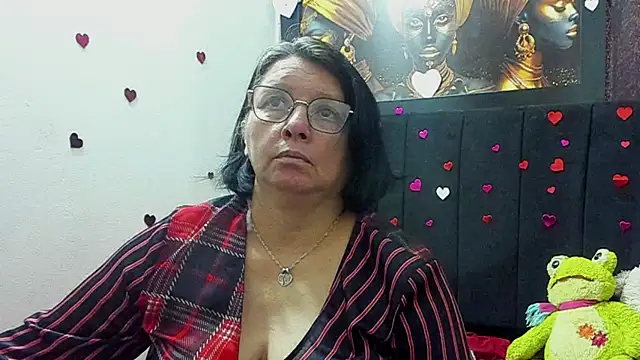 Evaaross 2345 online show from May 23, 2026, 7:46 pm