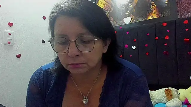 Snapshot of Evaaross_2345 chatting on July 7, 2026, 7:39 pm Evaaross 2345 online show from July 7, 2026, 7:39 pm