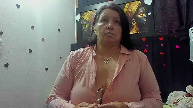 Snapshot of Evaaross_2345 chatting on July 10, 2026, 8:53 pm Evaaross 2345 online show from July 10, 2026, 8:53 pm