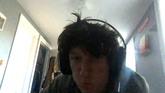 Snapshot of KittingGrappler chatting on November 19, 2025, 7:14 pm KittingGrappler online show from November 19, 2025, 7:14 pm