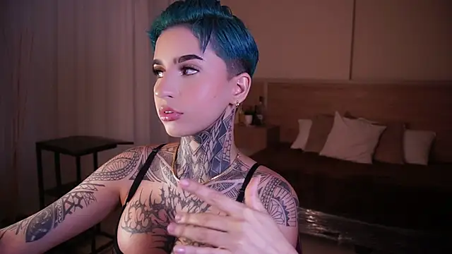 Snapshot of AliceShazaham_ chatting on January 17, 2025, 6:26 am AliceShazaham  online show from January 17, 2025, 6:26 am