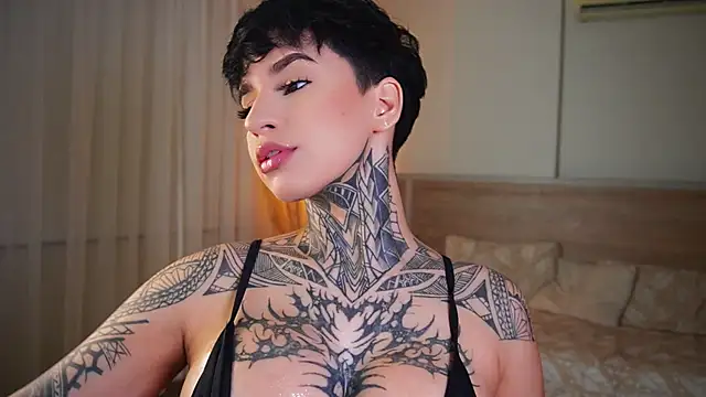 Snapshot of AliceShazaham_ chatting on September 20, 2025, 7:24 am AliceShazaham  online show from September 20, 2025, 7:24 am