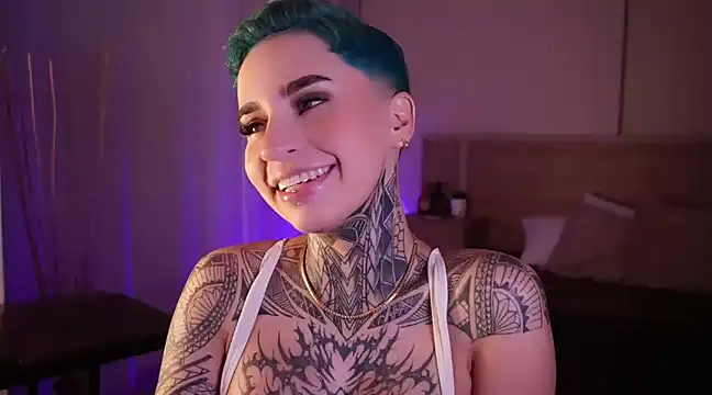 Snapshot of AliceShazaham_ chatting on January 4, 2025, 8:28 am AliceShazaham  online show from January 4, 2025, 8:28 am