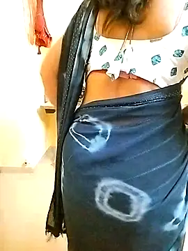 PayalSharmahot143 online show from November 24, 2025, 5:35 pm