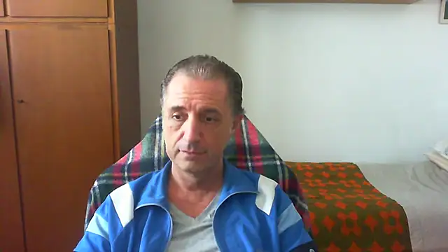 lliuk70mi online show from May 18, 2026, 12:10 pm