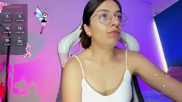 Snapshot of milly_kenner chatting on November 18, 2025, 8:01 pm milly kenner online show from November 18, 2025, 8:01 pm