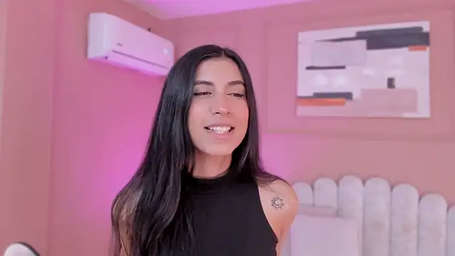 Snapshot of zia_cooper chatting on February 19, 2026, 7:00 pm zia cooper online show from February 19, 2026, 7:00 pm