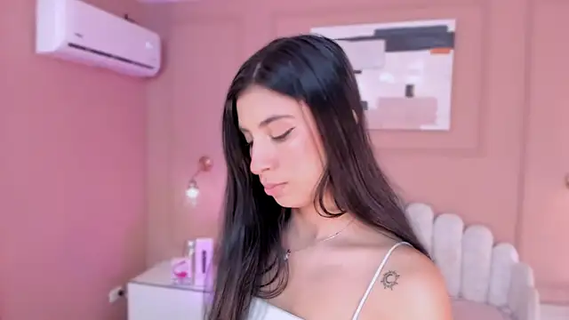 Snapshot of zia_cooper chatting on February 10, 2026, 7:02 pm zia cooper online show from February 10, 2026, 7:02 pm