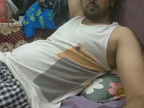 Snapshot of Desiboy_525 chatting on October 3, 2025, 10:55 pm Desiboy 525 online show from October 3, 2025, 10:55 pm