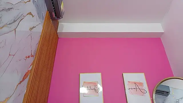Snapshot of littleebonymommy chatting on July 2, 2026, 3:23 am littleebonymommy online show from July 2, 2026, 3:23 am