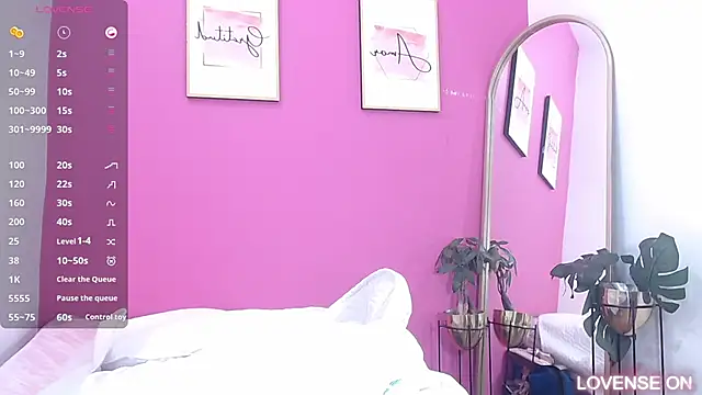 littleebonymommy online show from March 18, 2025, 5:23 am