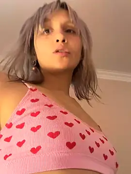 bigbabykiki online show from November 16, 2025, 4:45 pm