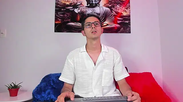 Snapshot of Ethan_Sai___ chatting on February 14, 2025, 11:31 pm Ethan Sai online show from February 14, 2025, 11:31 pm