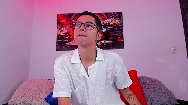 Snapshot of Ethan_Sai___ chatting on October 28, 2025, 9:14 pm Ethan Sai online show from October 28, 2025, 9:14 pm