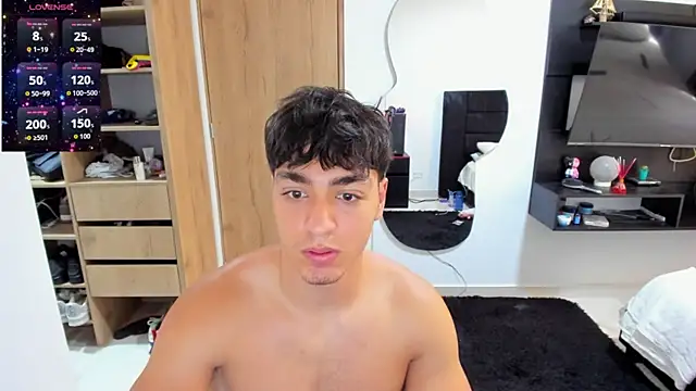 Cristhian Evans online show from October 15, 2025, 2:47 pm