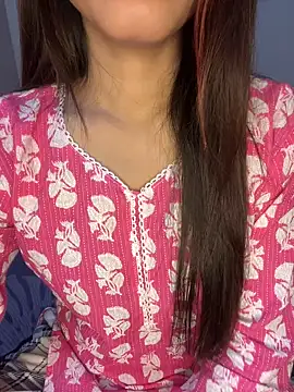  riyaahahaha  online show from January 3, 2025, 1:46 pm