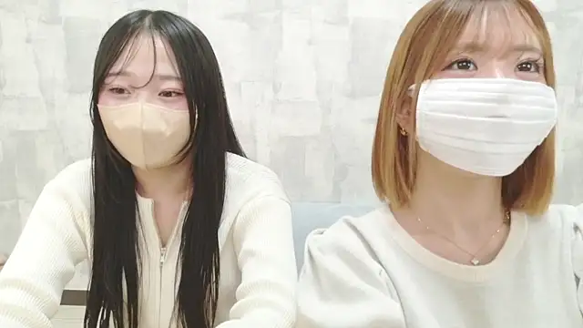 LOVE MOMO LOVE online show from May 26, 2026, 11:30 am