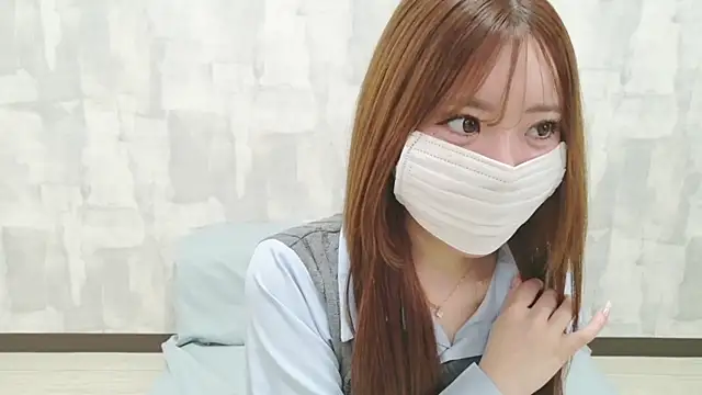 LOVE MOMO LOVE online show from June 1, 2026, 11:43 am