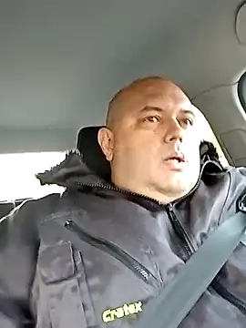 Snapshot of BigromeoXX chatting on November 6, 2025, 7:01 am BigromeoXX online show from November 6, 2025, 7:01 am