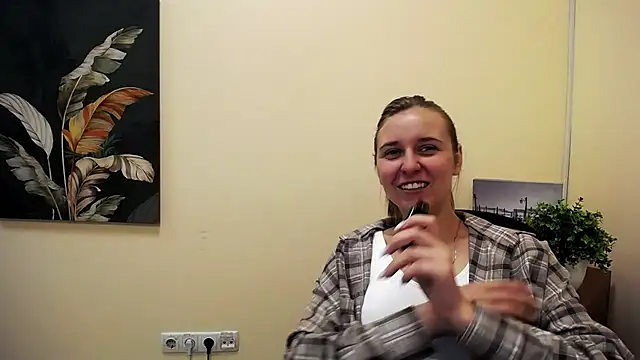 Snapshot of _Nicole_new chatting on September 12, 2025, 8:03 am Nicole new online show from September 12, 2025, 8:03 am