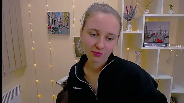 Snapshot of _Nicole_new chatting on March 5, 2025, 3:51 pm Nicole new online show from March 5, 2025, 3:51 pm