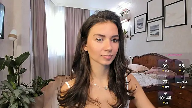 NicoleLuv online show from February 25, 2026, 2:39 pm