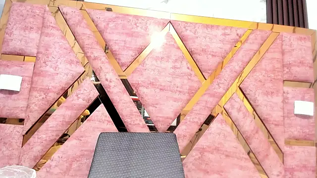 mia alvares online show from April 9, 2026, 11:49 am