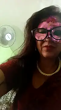 Snapshot of DesiMuffin chatting on March 1, 2025, 9:15 pm DesiMuffin online show from March 1, 2025, 9:15 pm